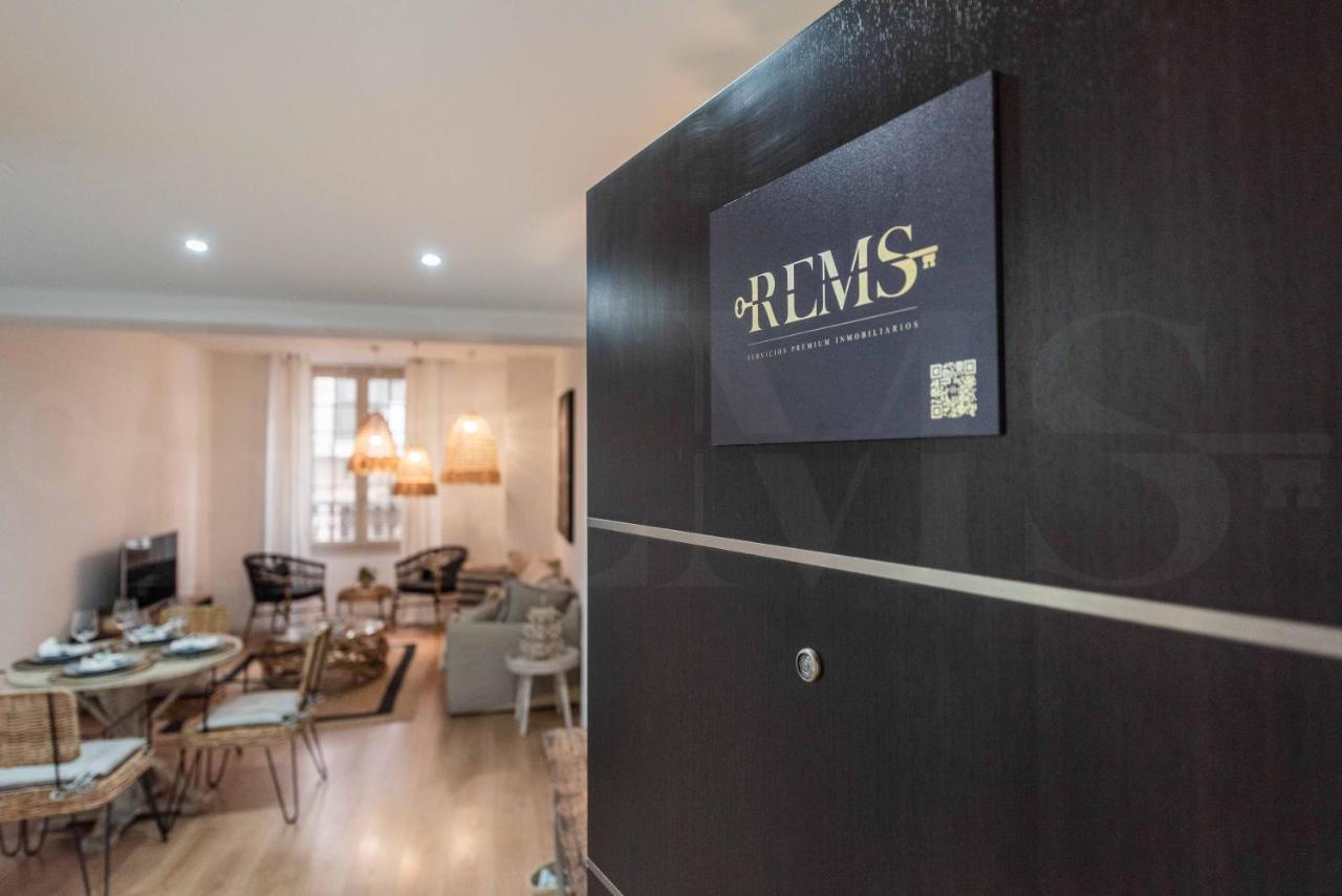 Lovely Boho Apartment With Parking - Historic Center By Rems Malaga Exterior photo